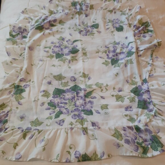 Vintage Violet Pillow Shams 2 Queen Size - Picture 2 of 8
